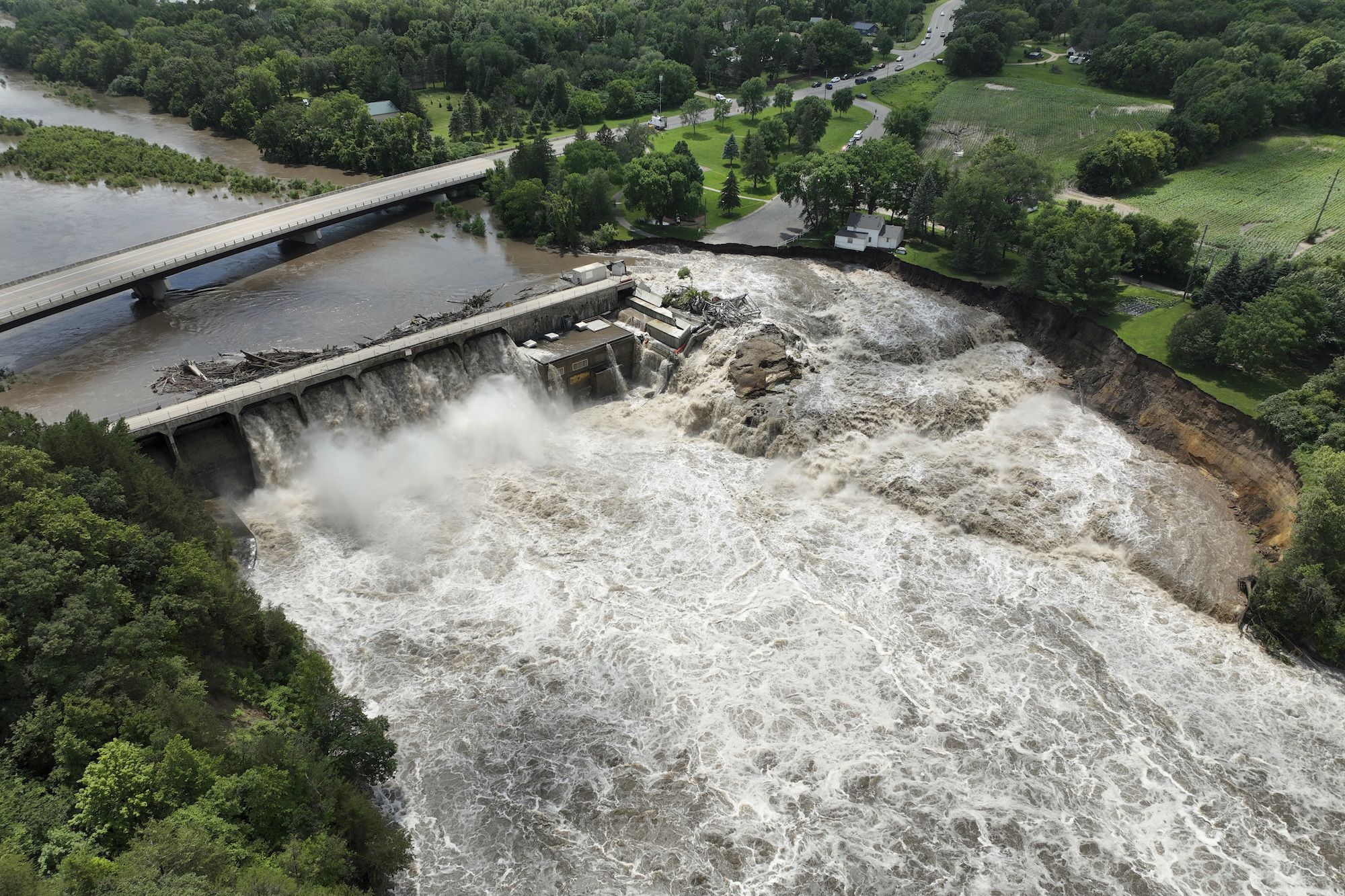 A Minnesota dam is at risk of collapse due to flooding - Boston News ...