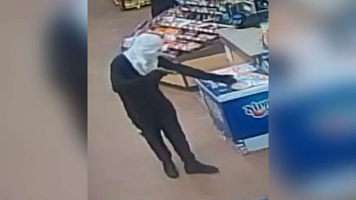 Norton police search for people in connection with armed robbery at ...