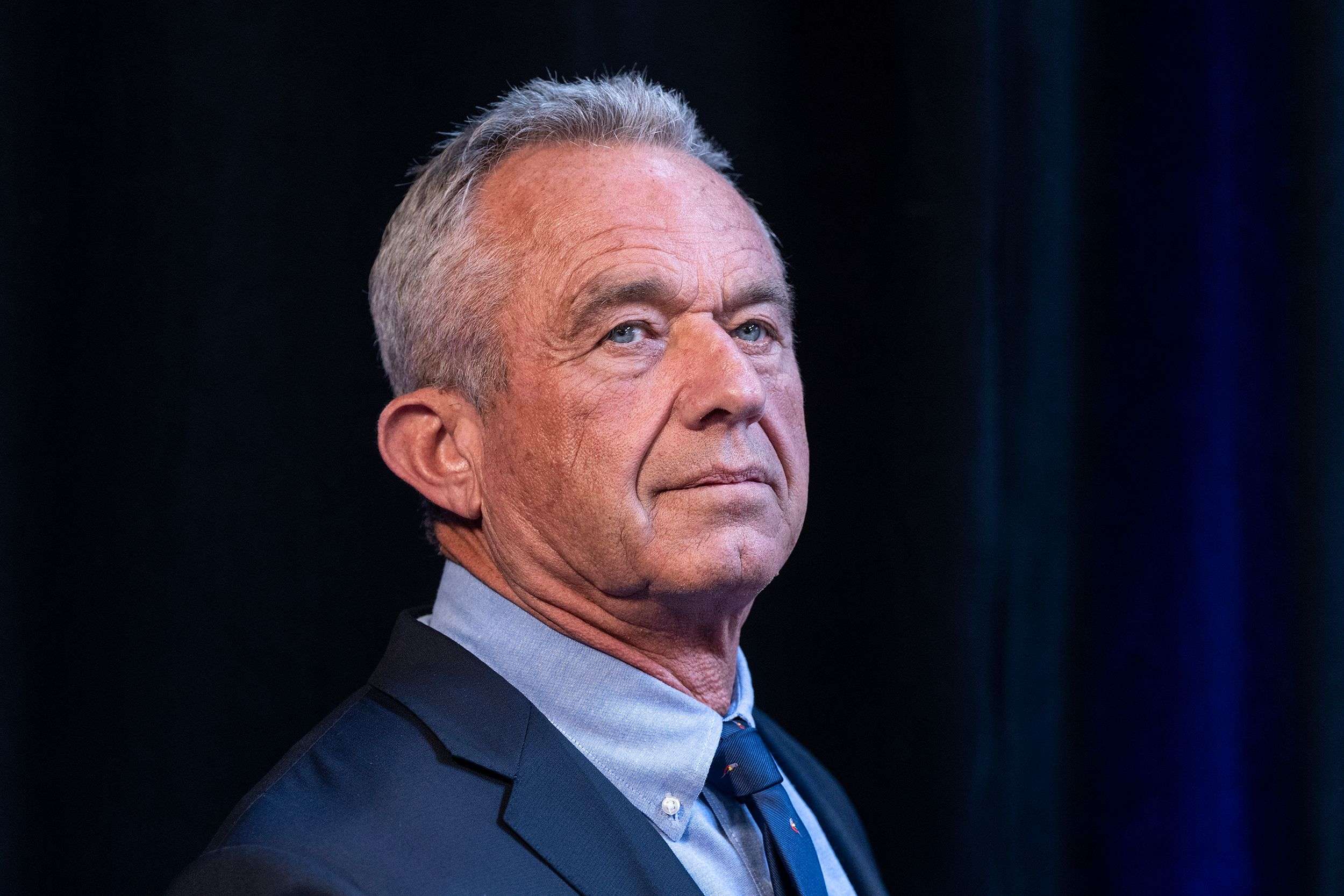 RFK Jr. to ‘address the nation’ as he weighs whether to drop out and ...