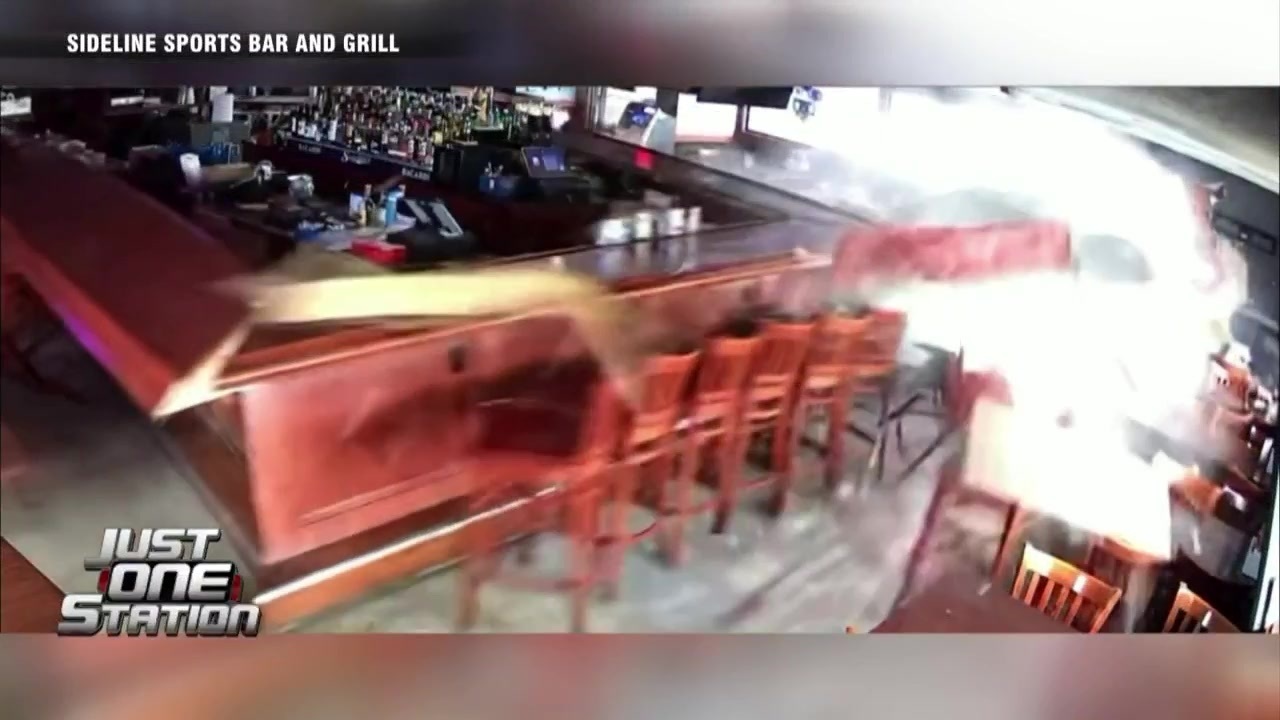 Surveillance video shows the moment a car crashed into a Salem restaurant – Boston News, Weather, Sports