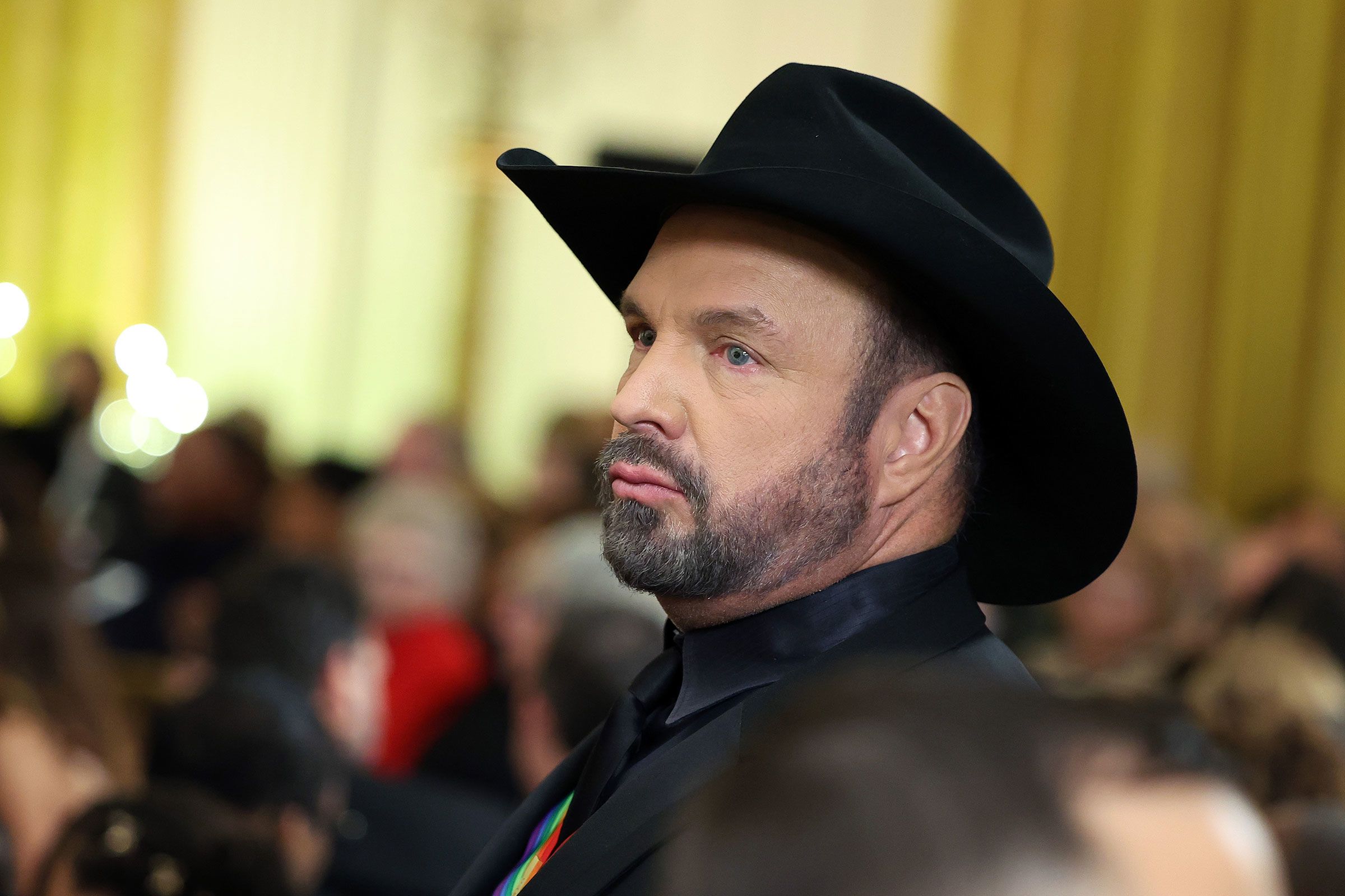 Garth Brooks accused of sexual assault and battery in lawsuit from hair-and-makeup artist who worked for him – Boston News, Weather, Sports | WHDH 7News