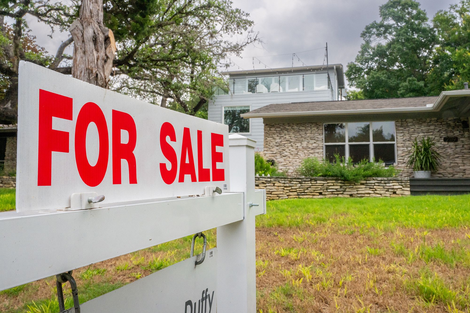 Mortgage rates surged for the secondstraight week after hitting two