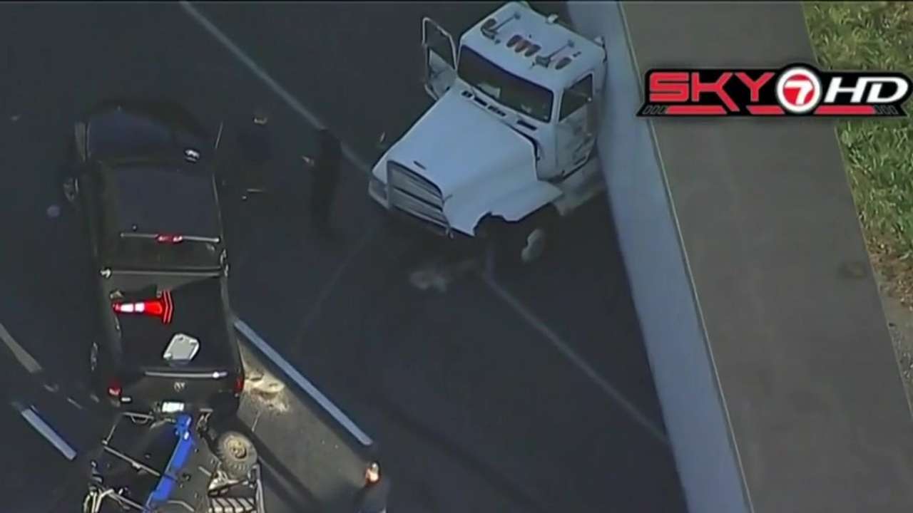 Crash involving tractor-trailer, pickup truck in Westford causes delays ...