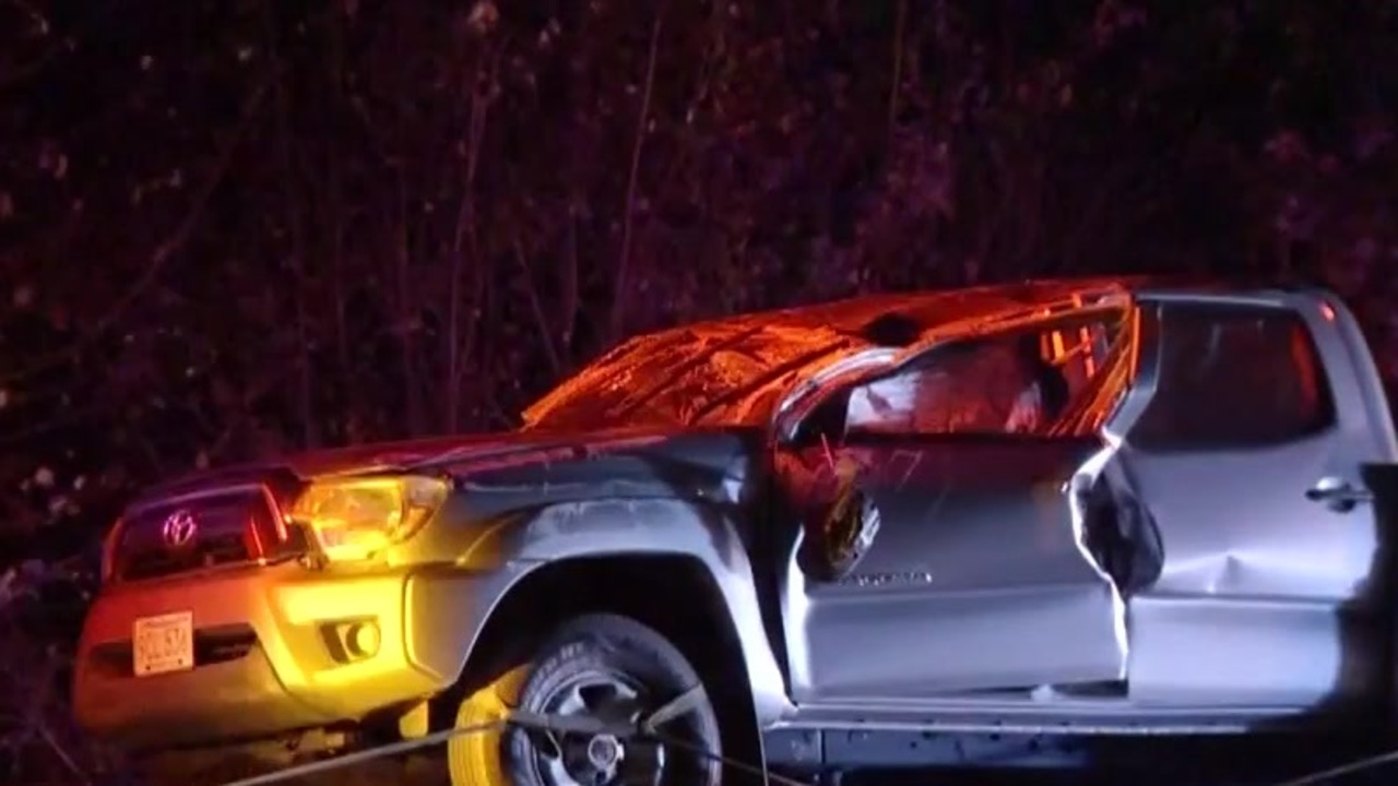 1 dead after 3vehicle crash on Mass Pike involving tractortrailer