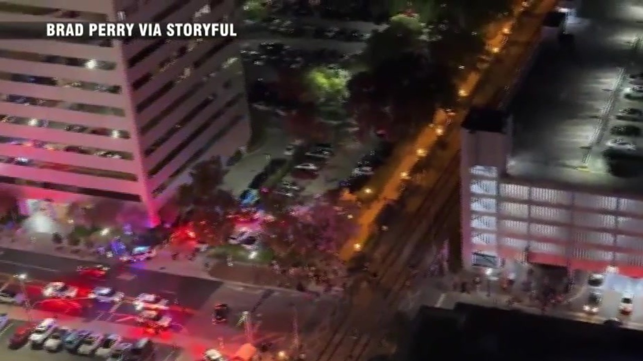 Halloween shootings in Orlando nightlife district leave 2 dead, 6