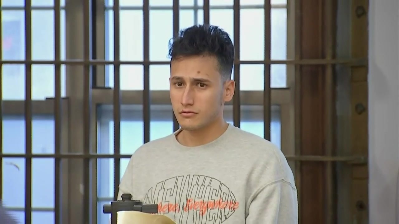 Man accused of opening plane emergency door at Logan Airport appears in ...