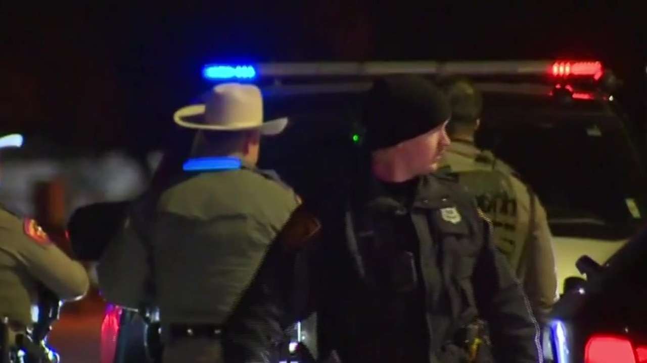 7 police officers wounded in San Antonio shooting - Boston News ...
