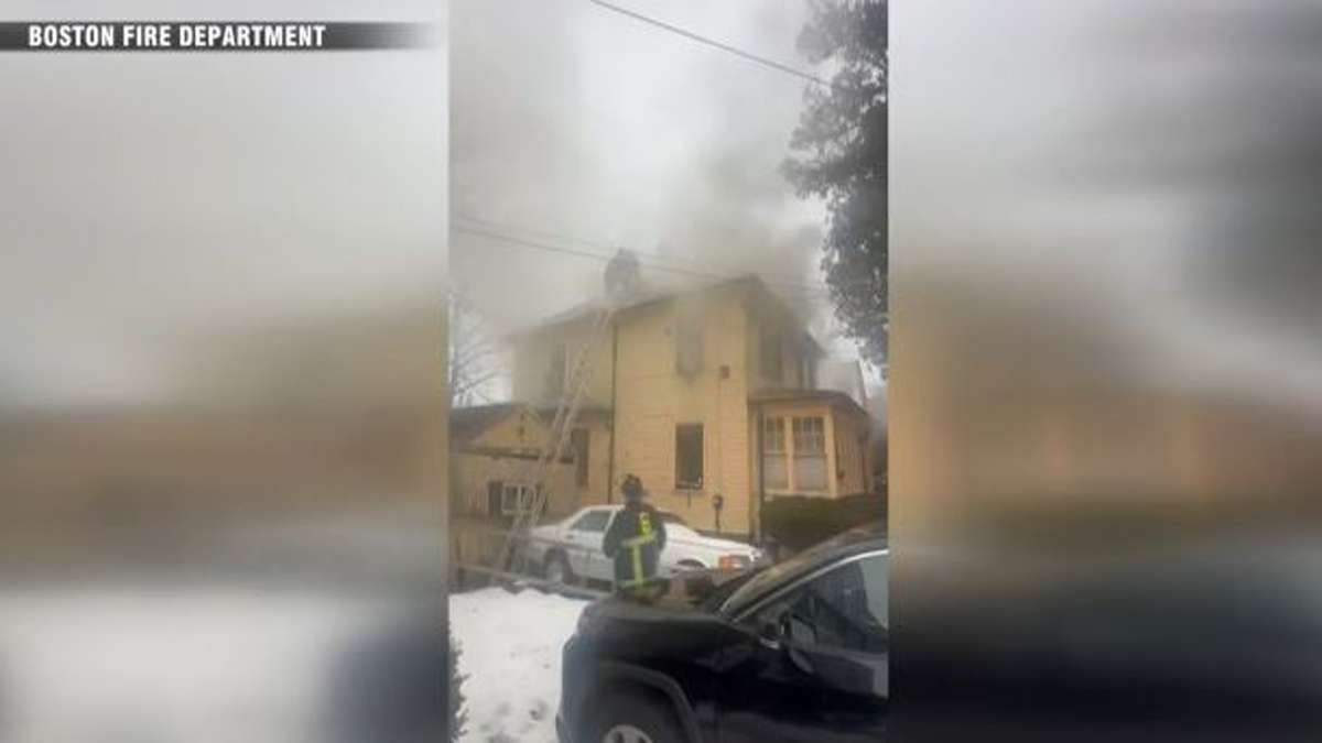 Firefighter hospitalized, 2 residents displaced after house fire in ...