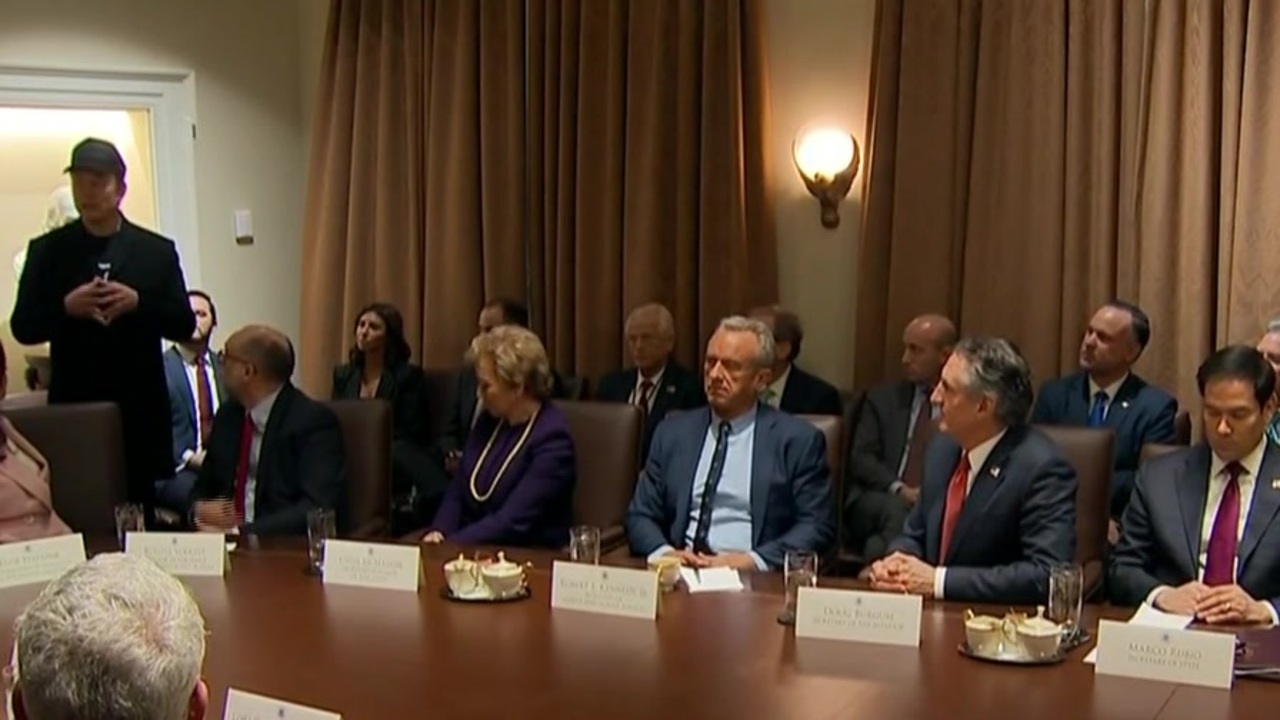 The Trump administration sets the stage for large-scale federal worker