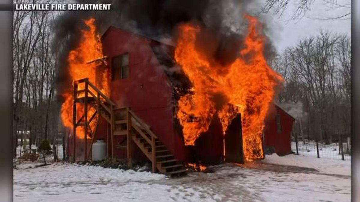 Barn goes up in flames in Lakeville Boston News, Weather, Sports(00)