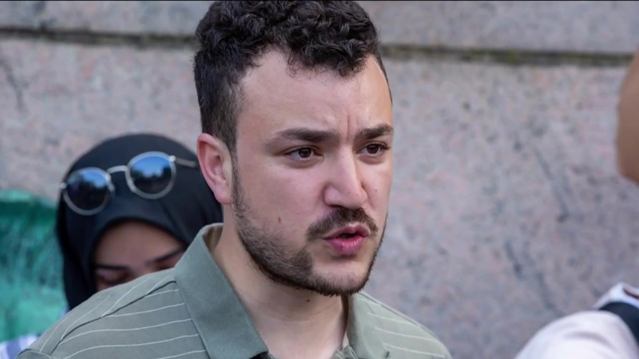 Appeals court strikes down decision that freed pro-Palestinian activist Mahmoud Khalil from immigration detention