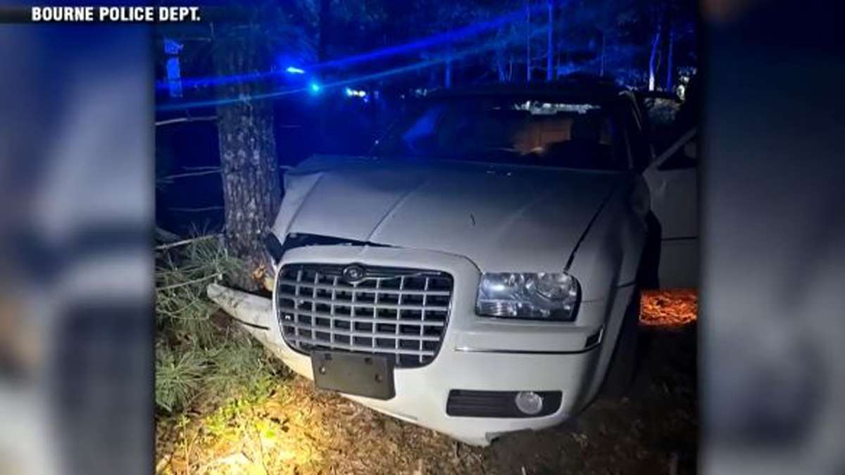 Driver facing charges after chase ends in crash in Bourne - Boston News ...