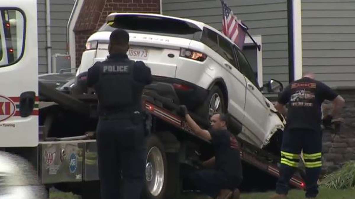 Car crashes into house in Milton - Boston News, Weather, Sports | WHDH ...