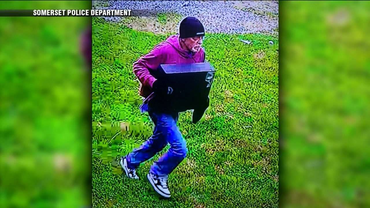 Man arrested in connection with robbery at Somerset gas station ...