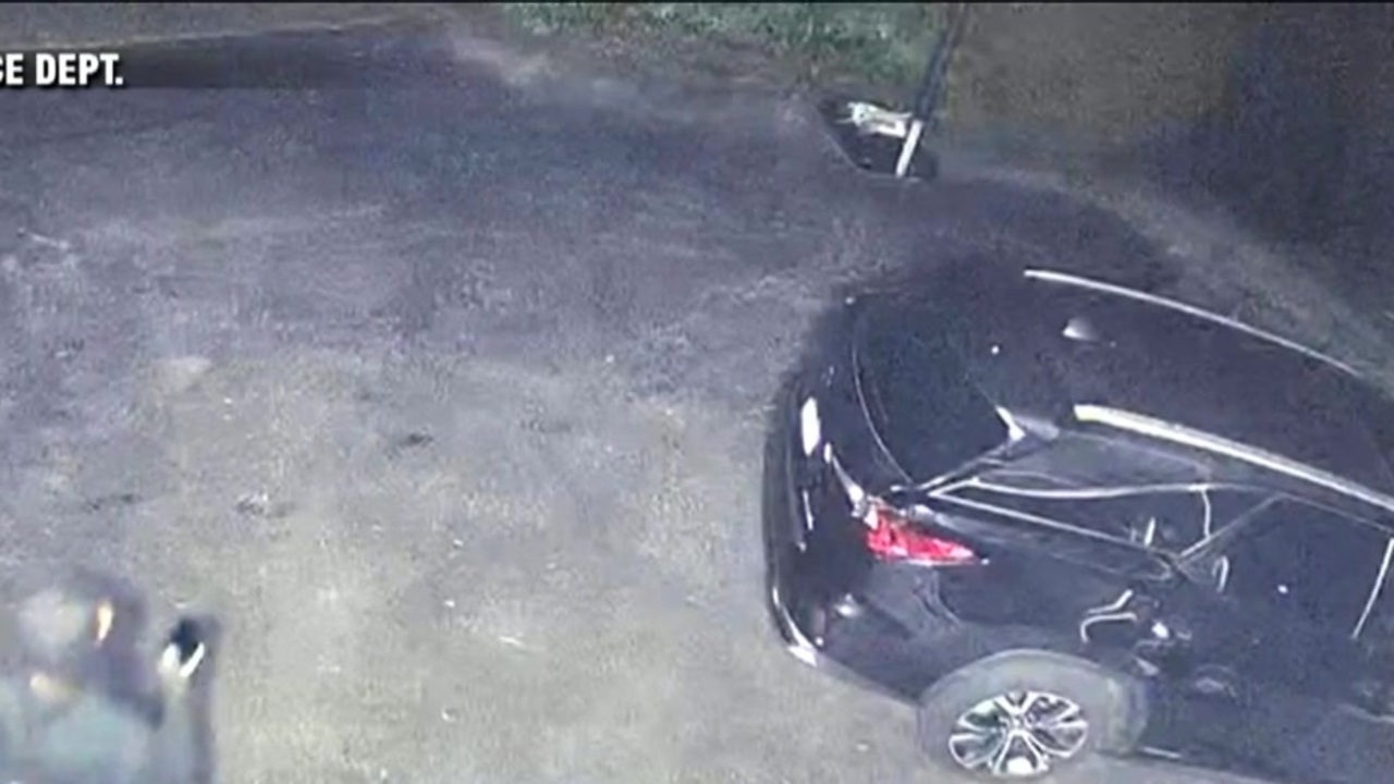 Police searching for suspects involved in overnight Wrentham car thefts
