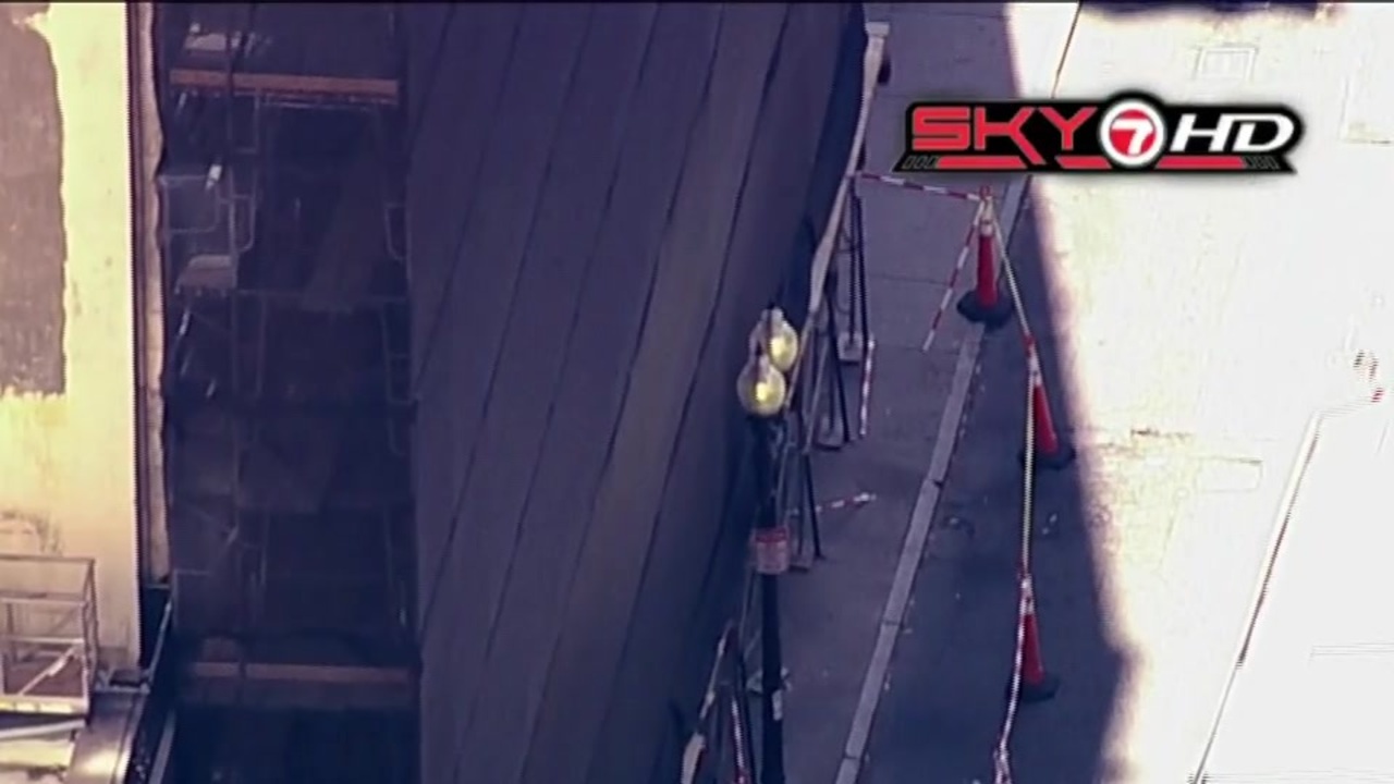 18-wheeler truck strikes scaffolding in Boston