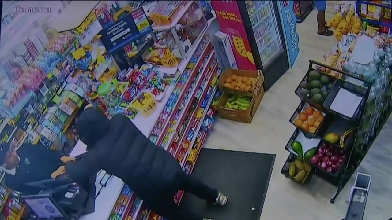 WATCH: Police investigating series of deceptive cash register robberies across Boston