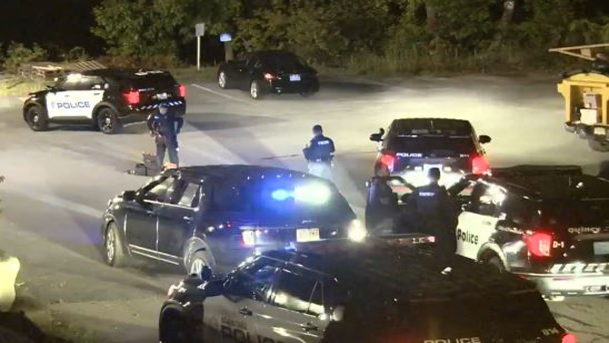 Police searching for armed robbers who stole delivery driver’s vehicle in Braintree
