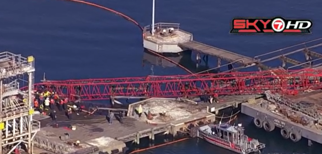 Investigation underway after 2 workers killed in crane collapse in Everett