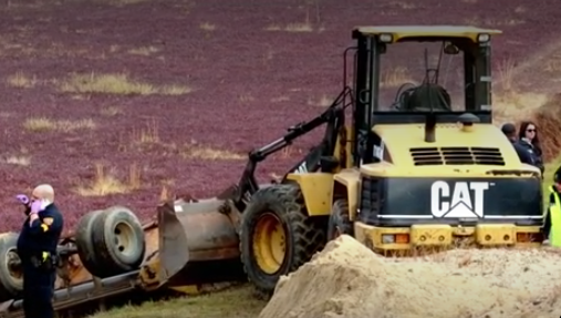 BOURNE, MASS. (WHDH) - Crews responded to a fatal incident at a cranberry bog on County Road in Bourne Friday.A large piece of construction equipment<a class="excerpt-read-more" href="https://whdh.com/news/worker-killed-in-incident-at-cranberry-bog-in-bourne/">Read More</a>