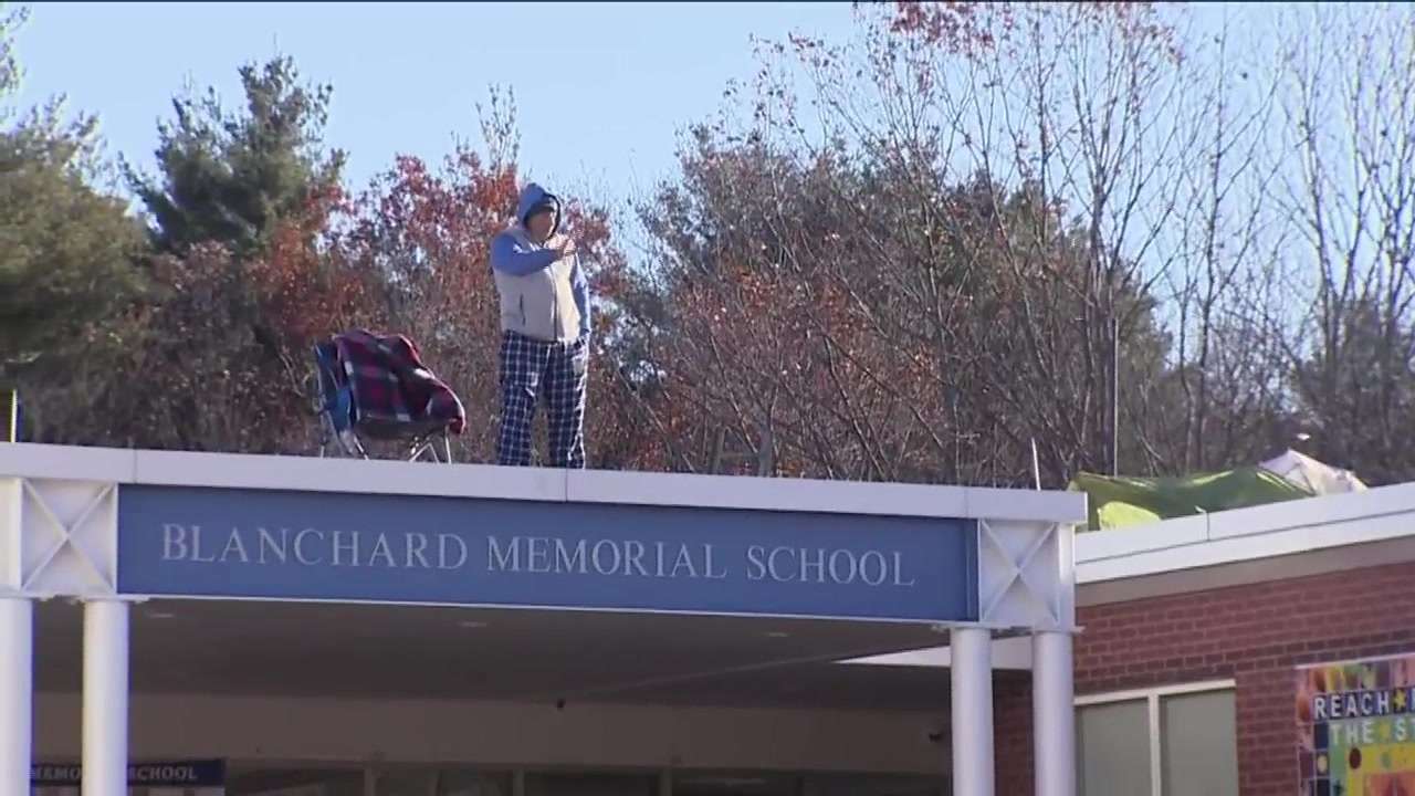 Making good on bet, Boxboro elementary school principal camps out on ...