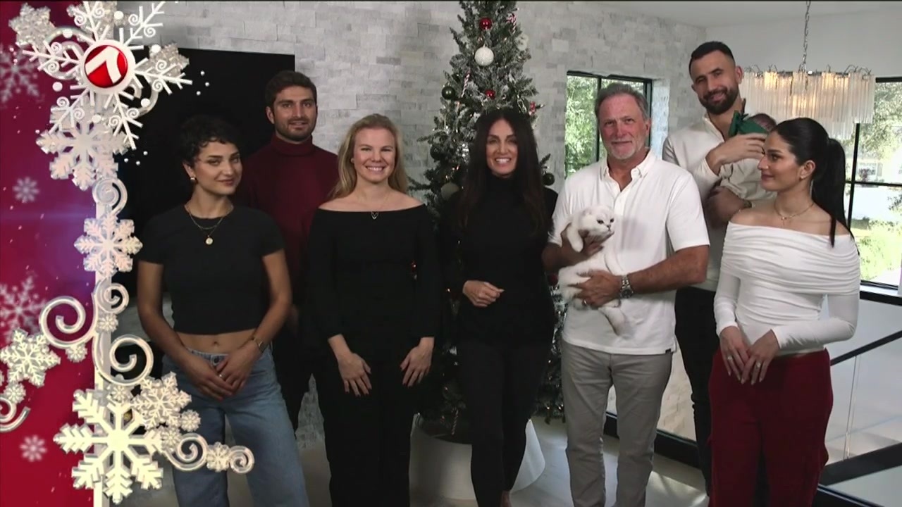 Holiday Helping: Kim Khazeiโs Cranberry Holiday Scones