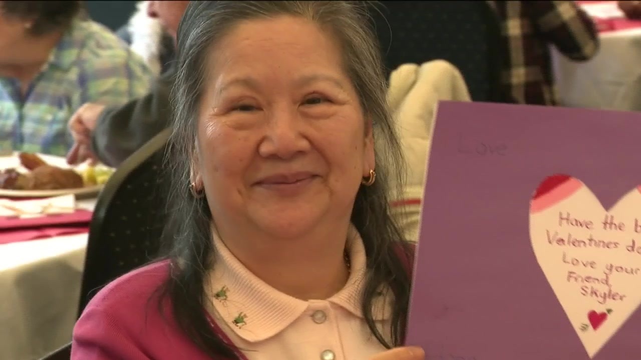 Concord elementary school students brighten seniors’ Valentine’s Day