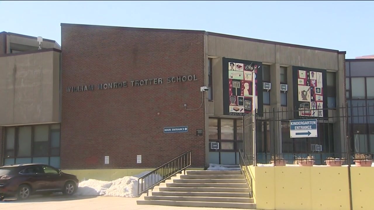 Roxbury school investigating after student wandered off from building