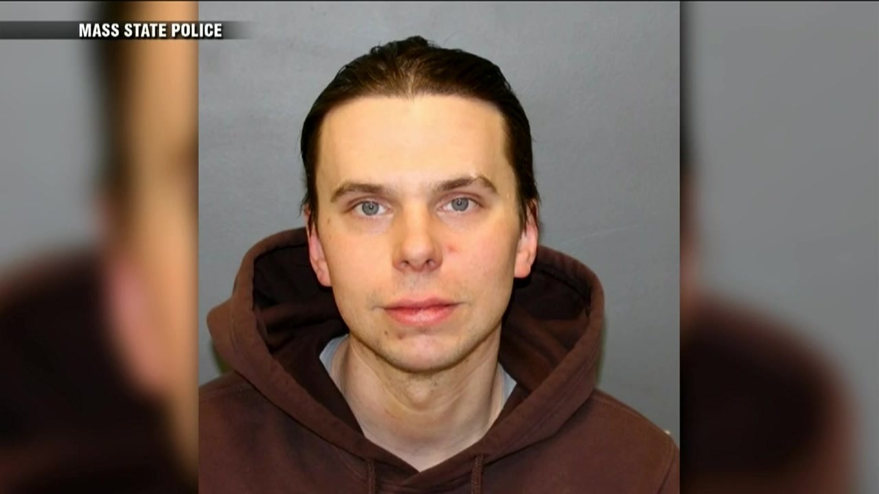 Maine man charged with OUI after crashing into Bridgewater rest stop, doing donuts in parking lot before taking off