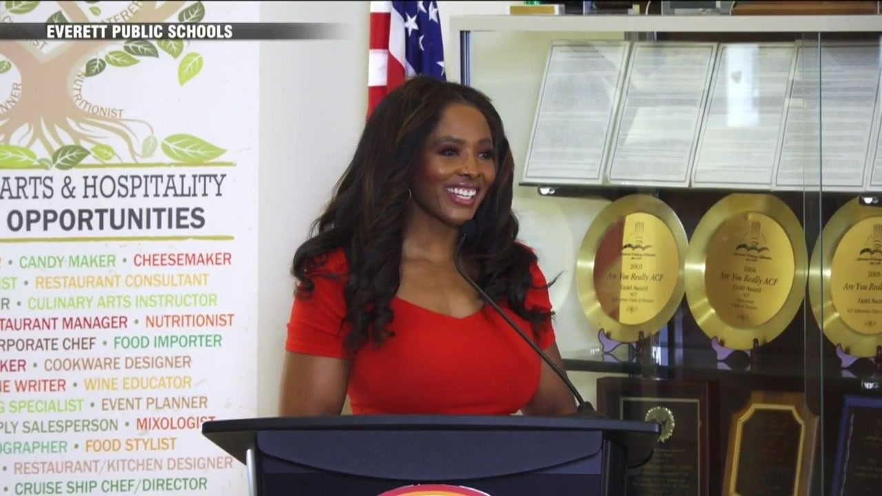 7NEWS’ Amaka Ubaka meets with students for Women’s History Month