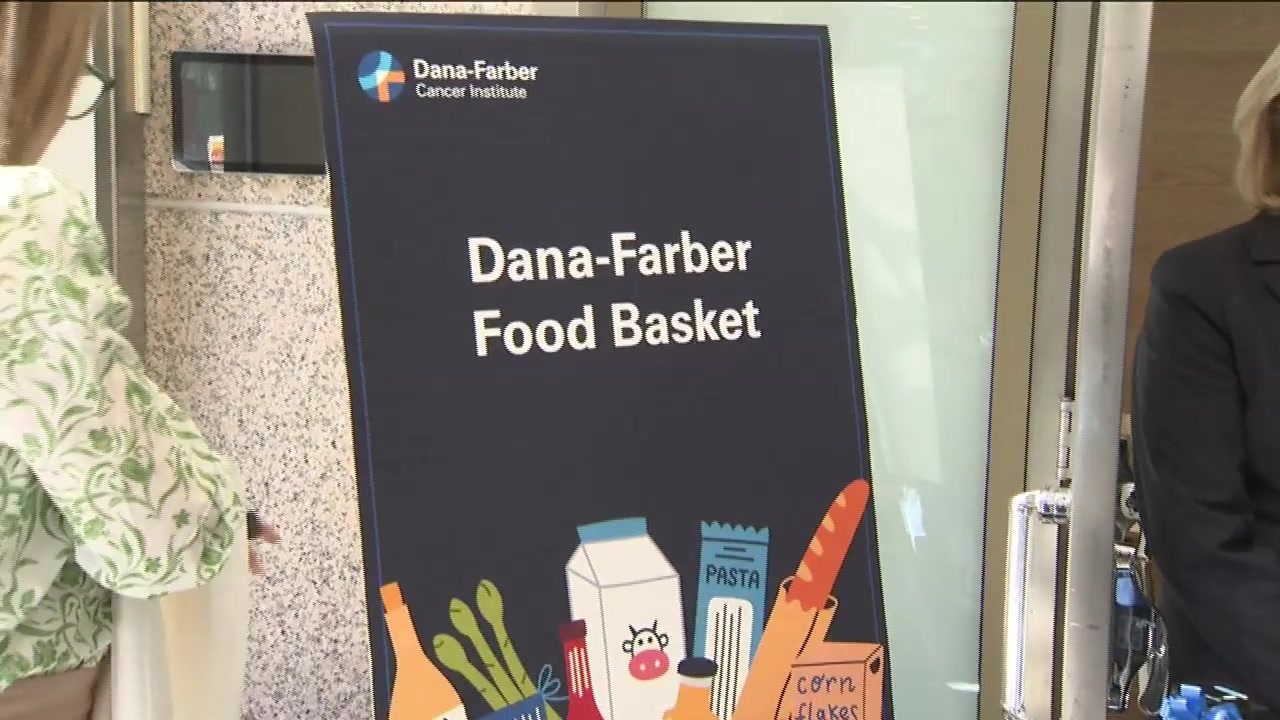 Dana Farber Cancer Institute opens new on-site food pantry with Stop & Shop donation