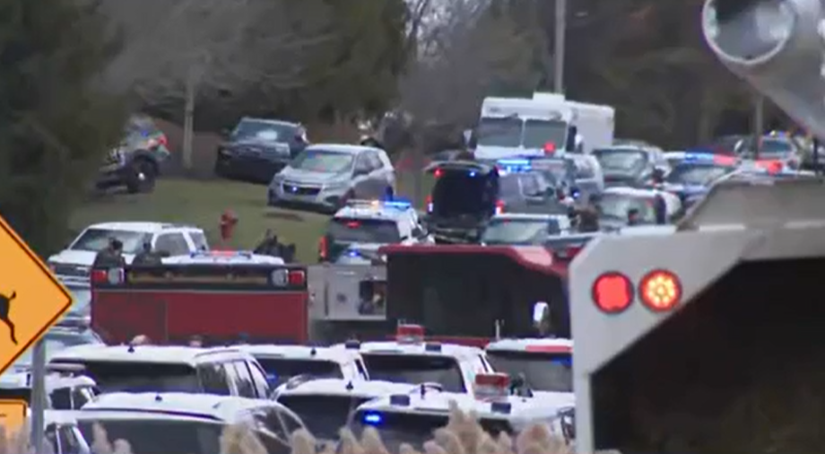 WEST BLOOMFIELD, Mich. (AP) — The suspect in an attack on a synagogue in Michigan is dead, a person familiar with the matter told The<a class="excerpt-read-more" href="https://whdh.com/news/armed-man-rammed-vehicle-into-michigan-synagogue-and-was-fatally-shot-by-security-ap-source-says/">Read More</a>