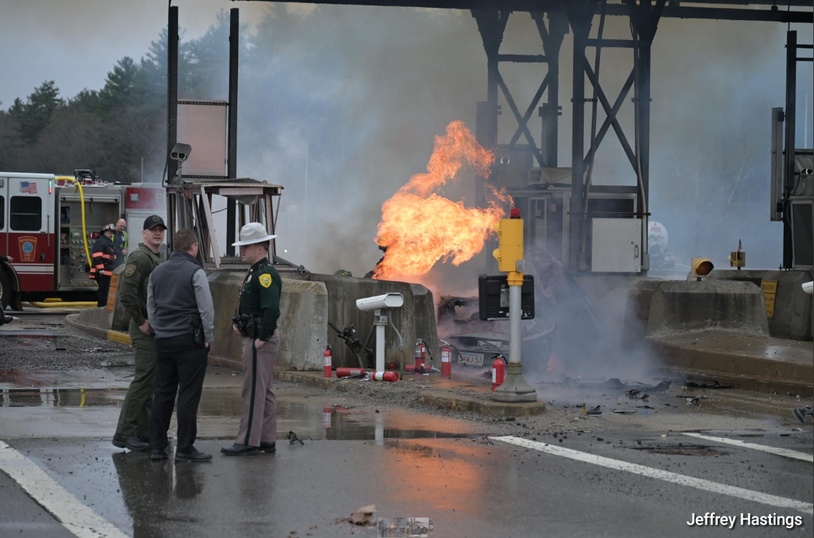 Crash shuts down Bedford Toll Plaza in New Hampshire
