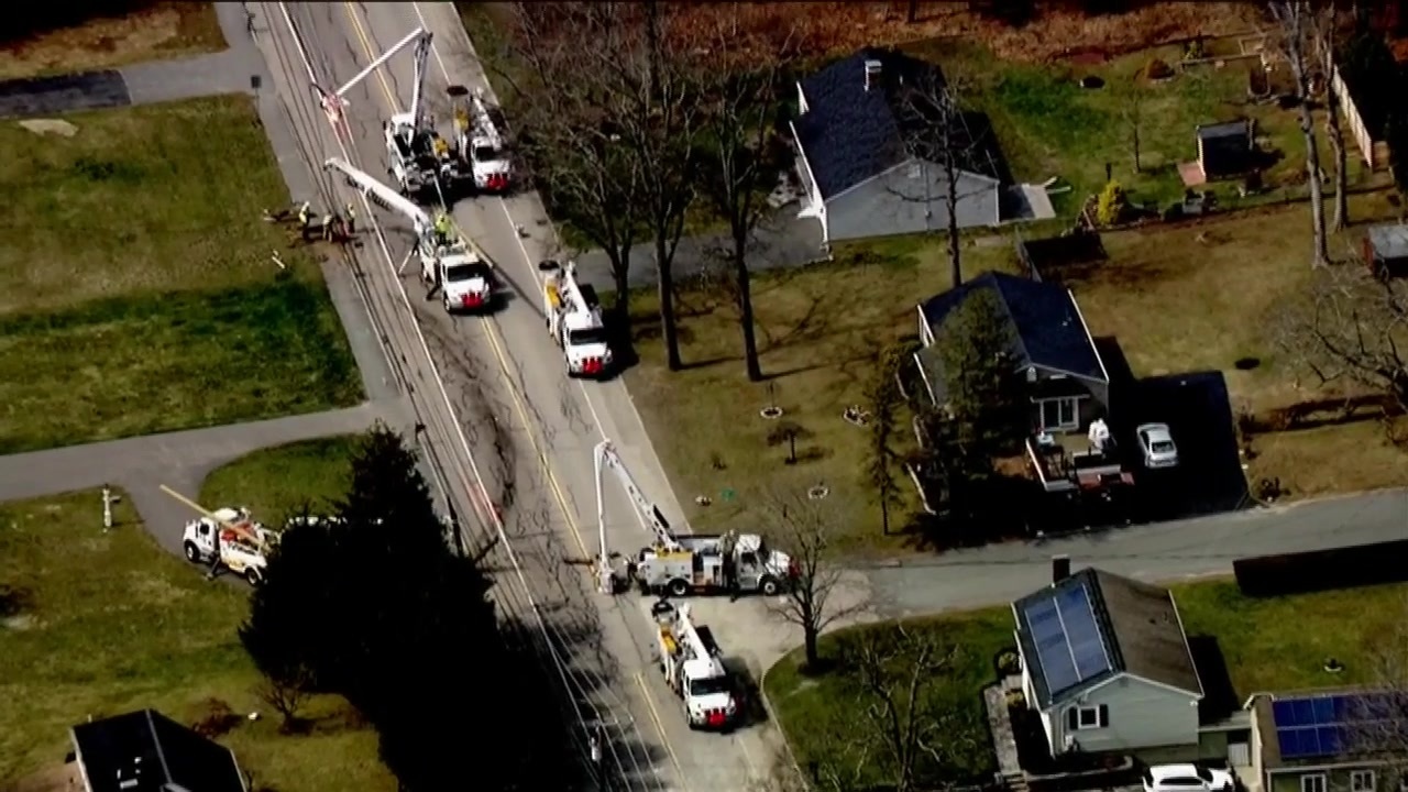 Bridgewater residents without power after tow truck crashes into utility poles