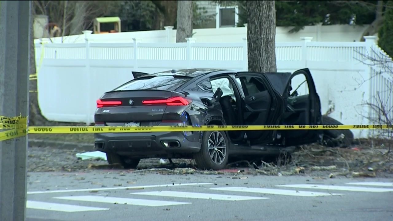 Car crashes into fence twice before slamming into tree in Newton