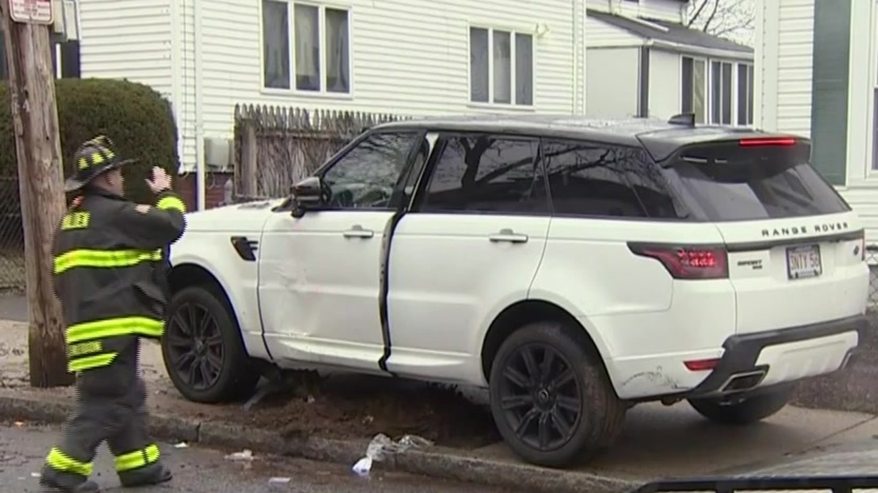 Malden PD: Juvenile steals SUV, crashes into utility pole