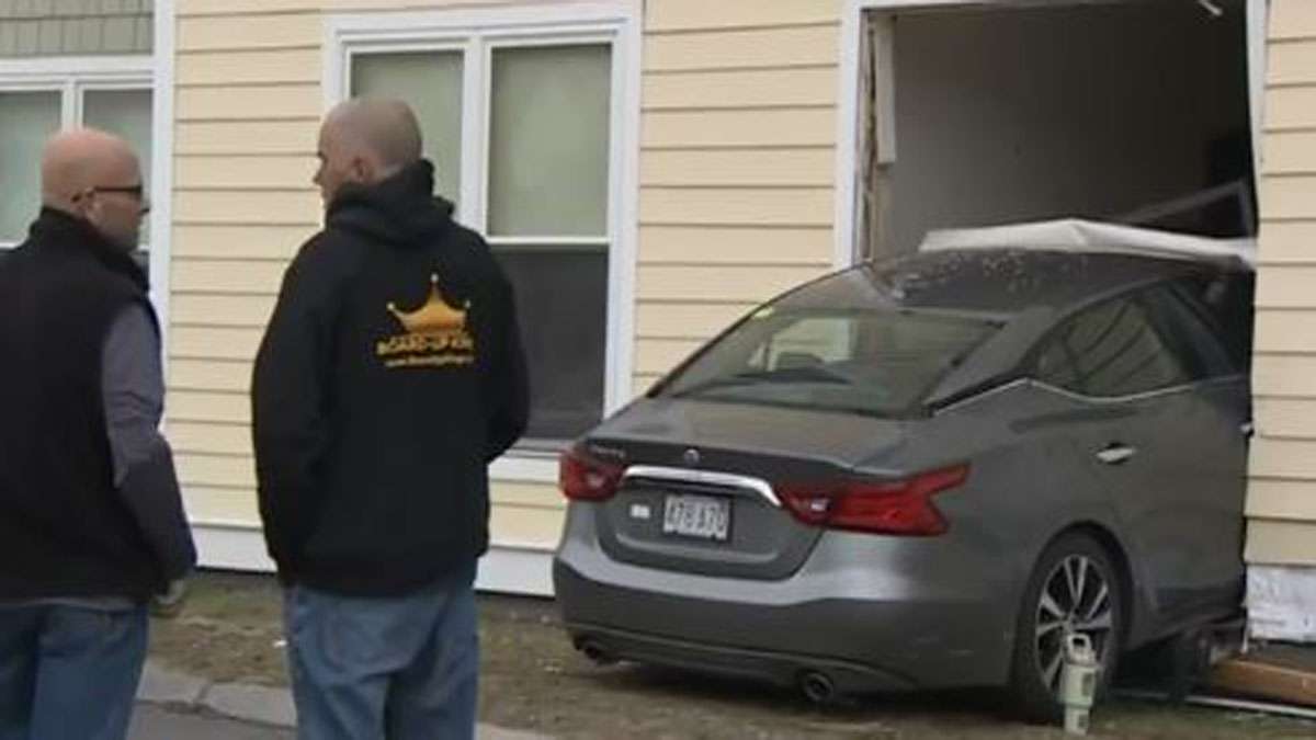 Elderly driver crashes into senior living facility in Beverly - Boston ...