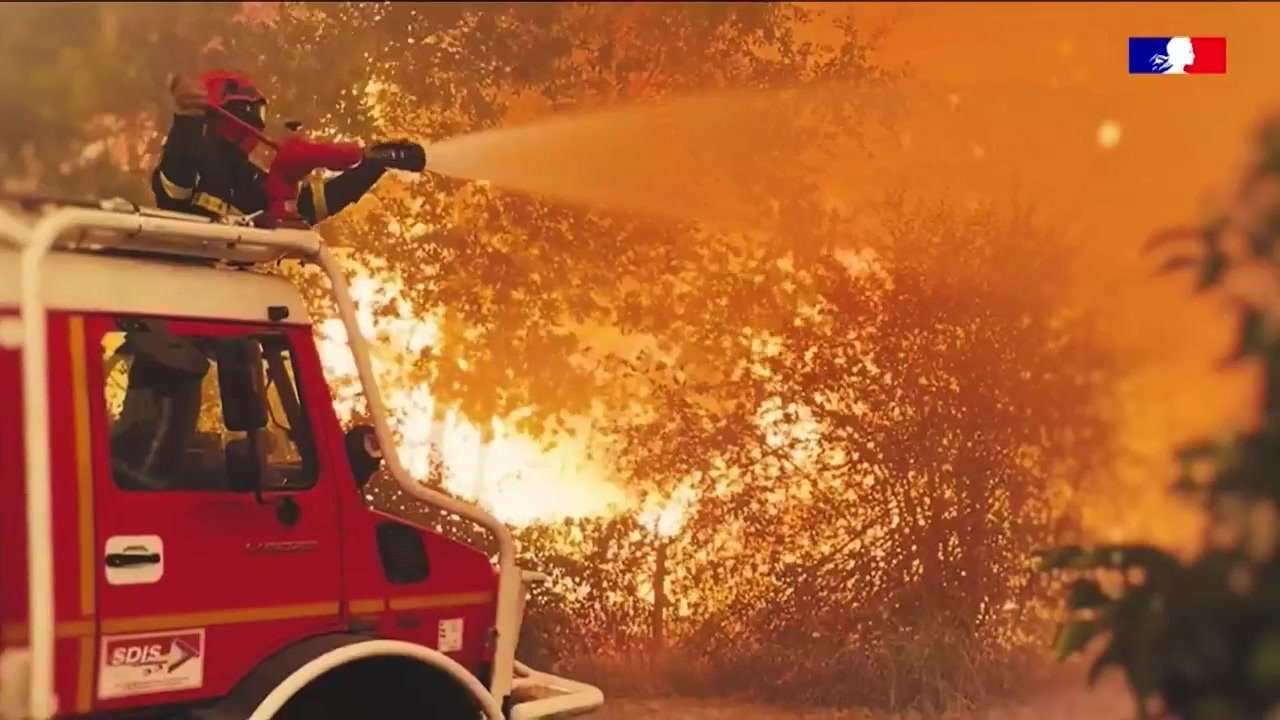 France says monster fire that forced 220,000 people to flee has stopped growing