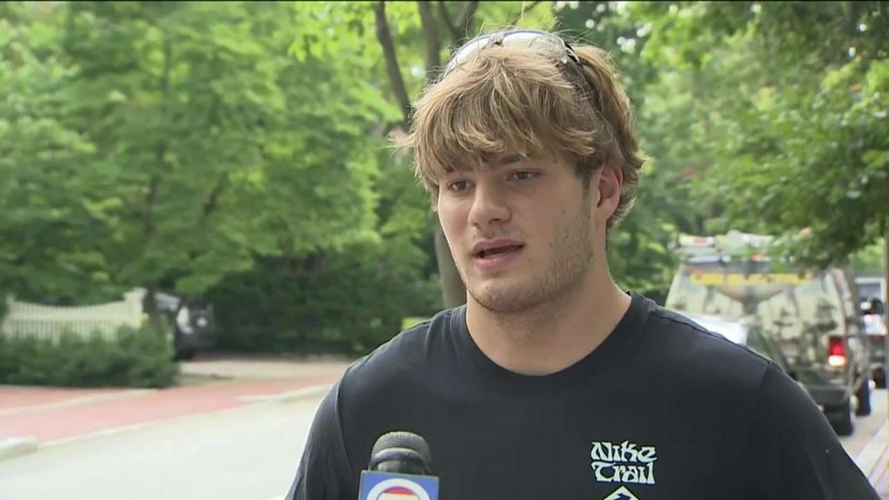 7NEWS speaks with 18-year-old who reported a man who brought homemade bombs on commuter train