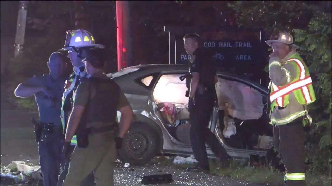 Coverage image for: 2 dead in Thursday night Brewster car crash