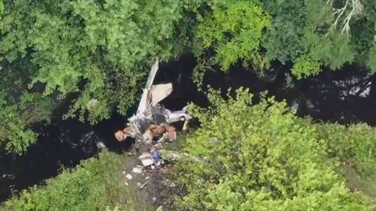 Coverage image for: 2 killed when small plane crashes in Ludlow - Boston News, Weather, Sports