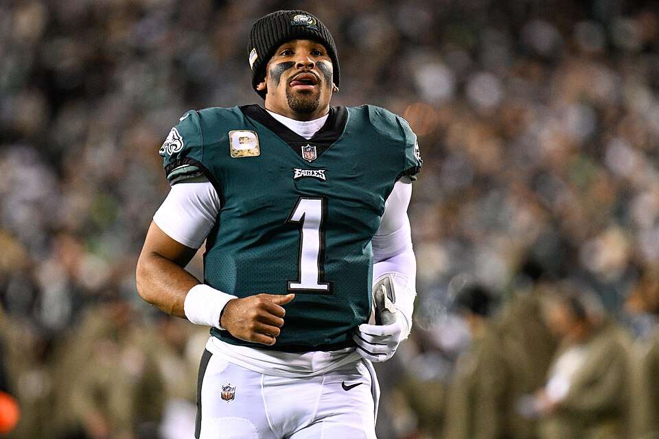 Eagles QB Jalen Hurts expected to miss the rest of the season with blood clots, AP source says