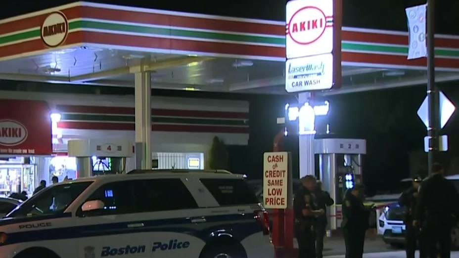 BOSTON (WHDH) - Boston police are searching for a suspect in connection with a deadly shooting at a gas station in Hyde Park Wednesday. Police<a class="excerpt-read-more" href="https://whdh.com/news/police-searching-for-gunman-in-connection-with-deadly-shooting-in-hyde-park/">Read More</a>